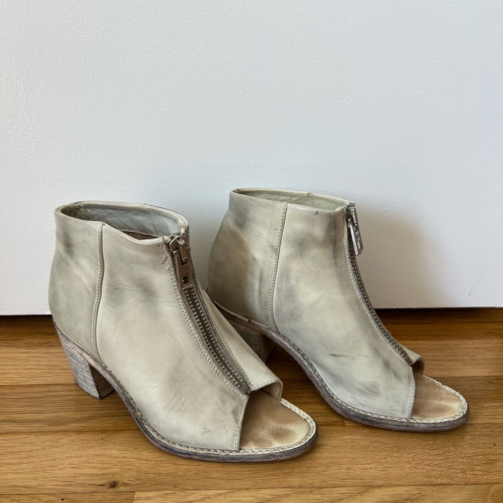 Diesel Chelsea Show Cox Womens Open Toe Bootie Beige Leather - Size 6
